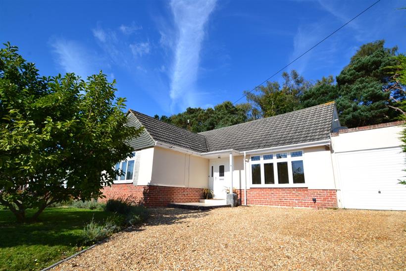A Fantastic Opportunity To Acquire A Four Bedroom Detached Chalet Bungalow In Coy Pond