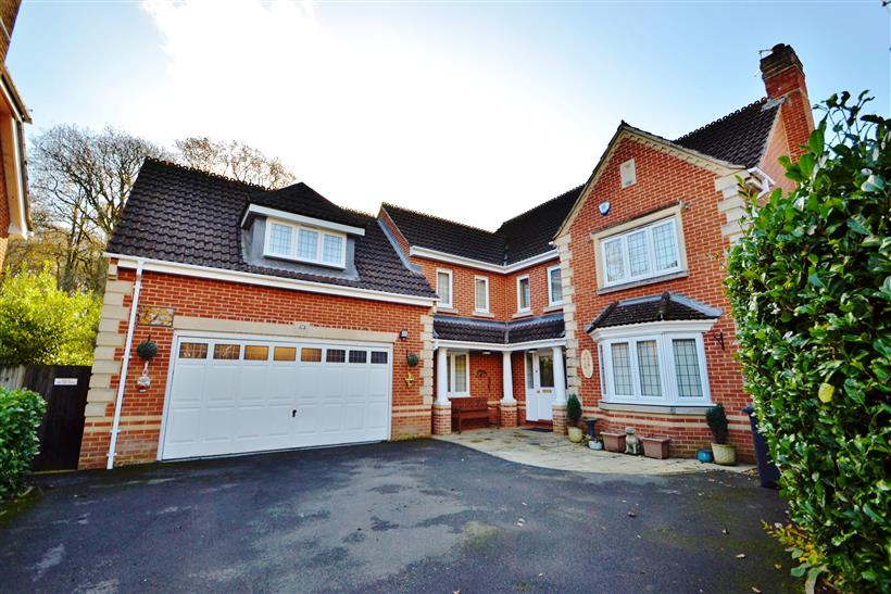 Knightwood Park - £825,000