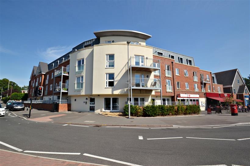 1 Bedroom Retirement Apartment- Available To Let! 