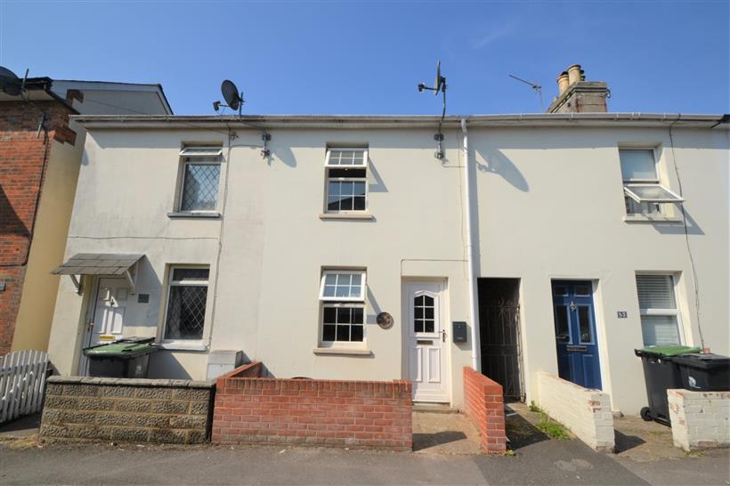 Two Bedroom House With Two Reception Rooms And Garden in Wimborne