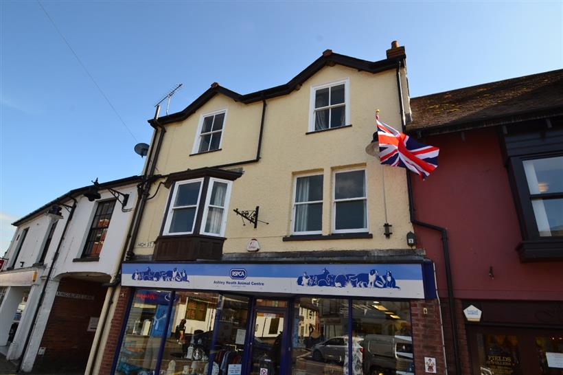 Unexpectedly Available! - Two Bedroom Maisonette Located In The Heart Of Ringwood Town Centre